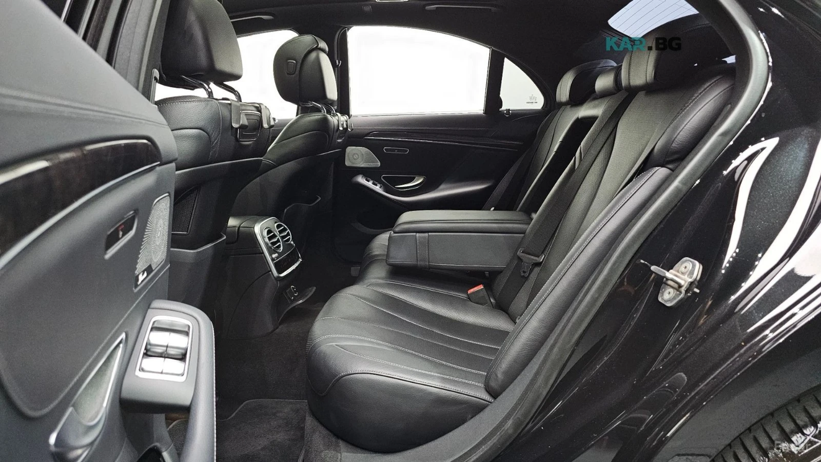 Mercedes-Benz S 350 4MATIC/FULL-ASSISTS/BURMESTER/PANOROOF, снимка 13 - Автомобили и джипове - 55723061