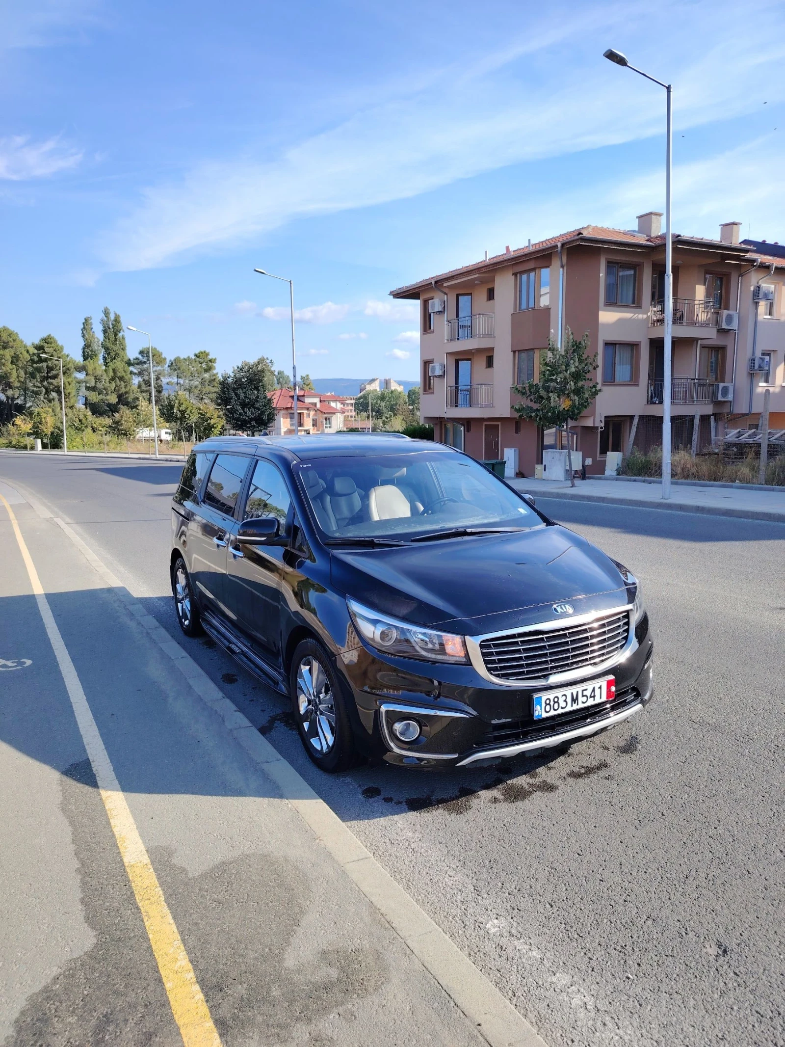 Kia Carnival 2.2d автоматик 6+ 1, снимка 4 - Автомобили и джипове - 56150365