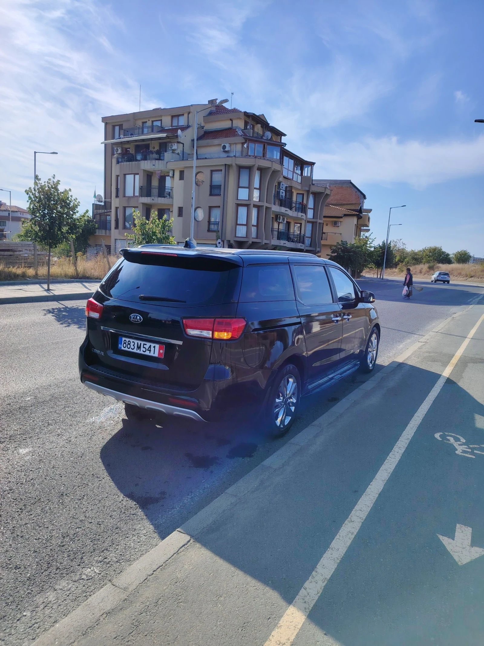 Kia Carnival 2.2d автоматик 6+ 1, снимка 5 - Автомобили и джипове - 56150365