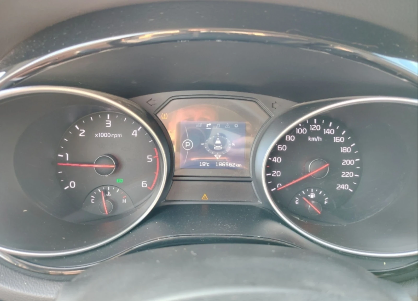 Kia Carnival 2.2d ��������� 6+ 1 | Mobile.bg � ����������� 12