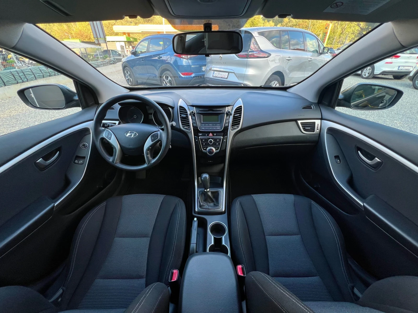 Hyundai I30 1.4i ШВЕЙЦАРИЯ, снимка 8 - Автомобили и джипове - 56306428