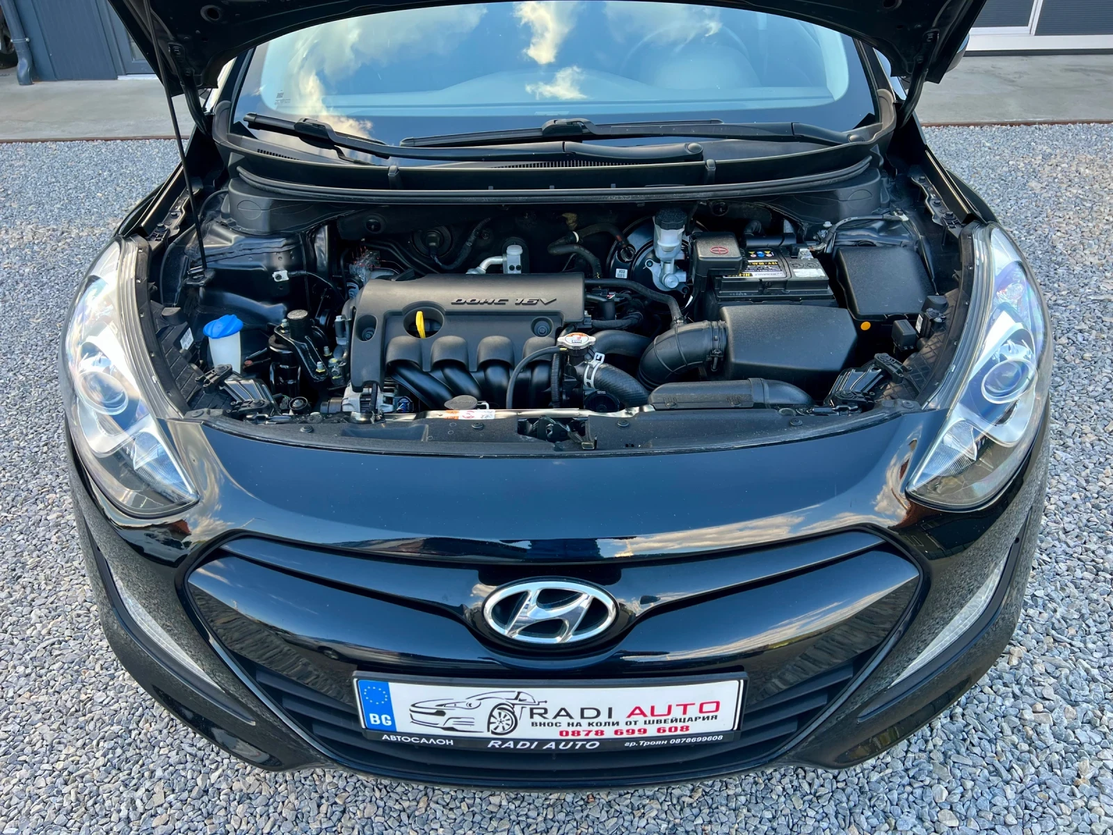 Hyundai I30 1.4i ШВЕЙЦАРИЯ, снимка 6 - Автомобили и джипове - 56306428