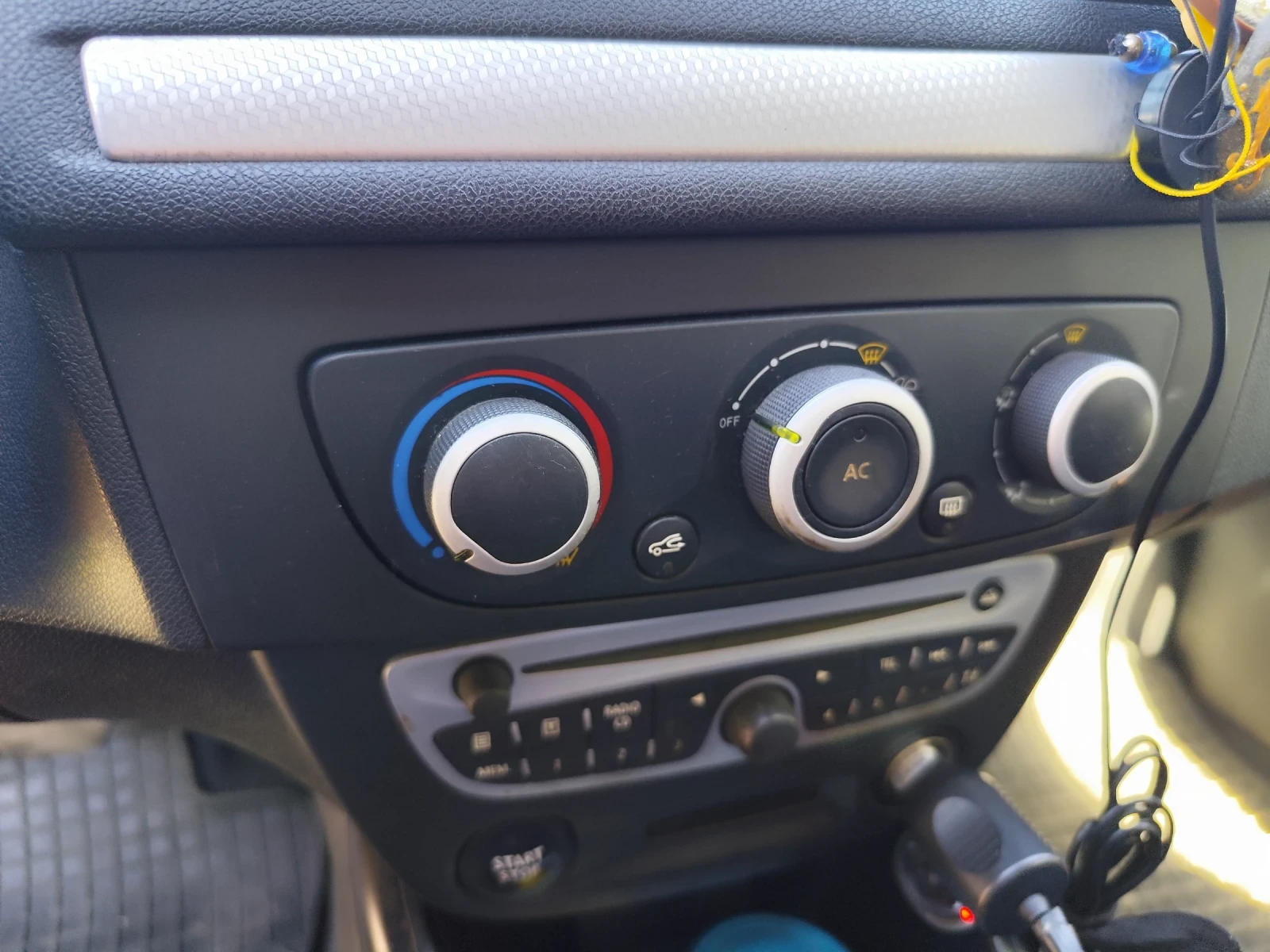 Renault Megane 1.5 dci, снимка 7 - Автомобили и джипове - 56349780