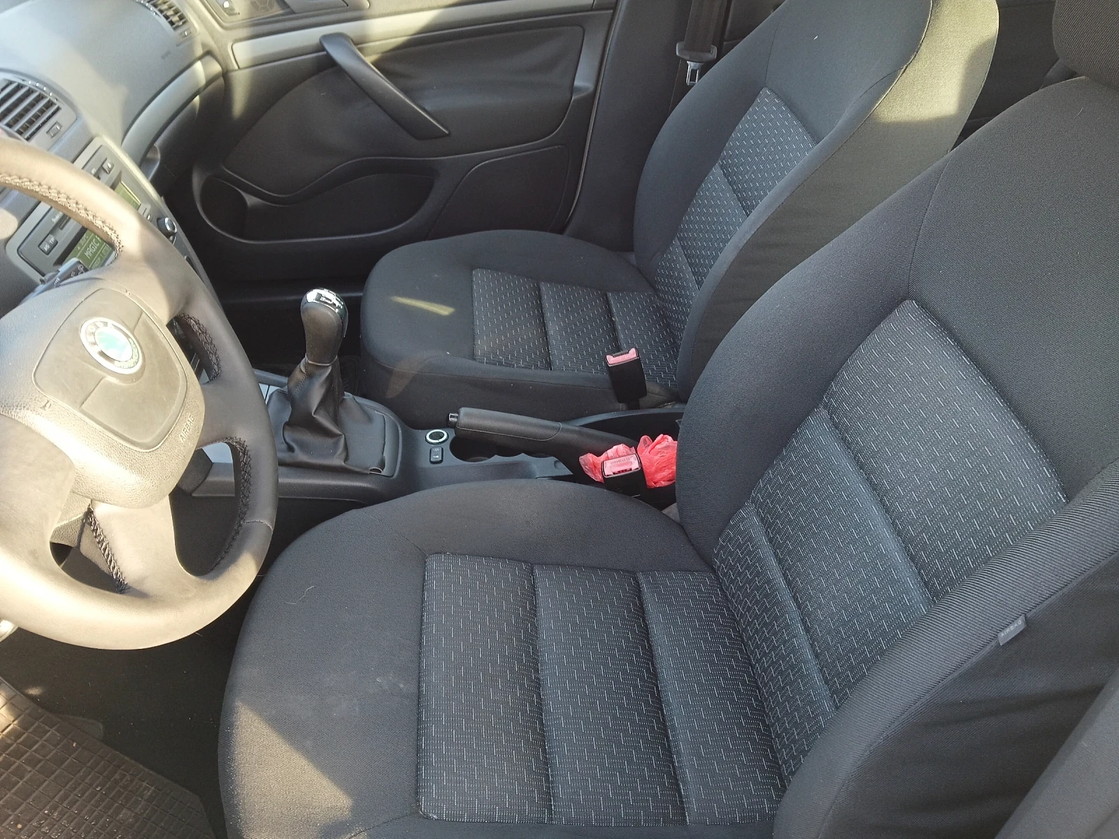 Skoda Octavia 1.6 D, снимка 11 - Автомобили и джипове - 56354248