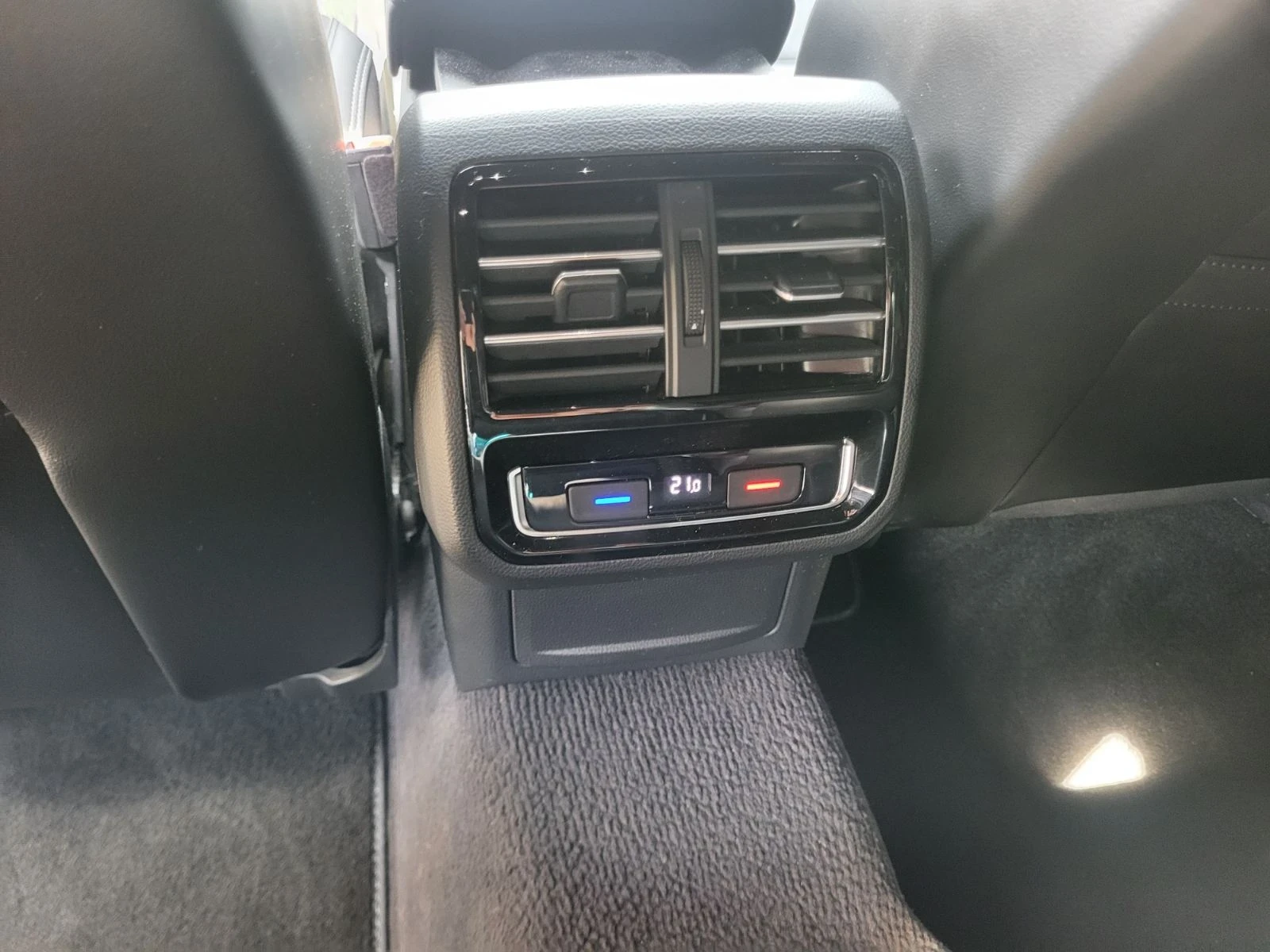 VW Passat R line, снимка 12 - Автомобили и джипове - 56564489