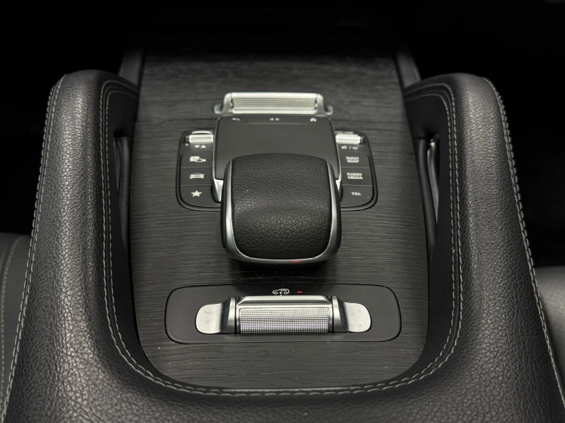 Mercedes-Benz GLE 400 d 4Matic AMG* Camera* 360 Pano, снимка 15 - Автомобили и джипове - 50532515