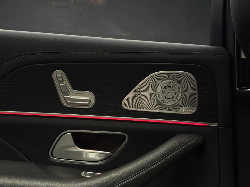 Mercedes-Benz GLE 400 d 4Matic AMG* Camera* 360 Pano, снимка 16 - Автомобили и джипове - 50532515