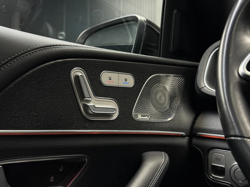 Mercedes-Benz GLE 400 d 4Matic AMG* Camera* 360 Pano, снимка 14 - Автомобили и джипове - 50532515