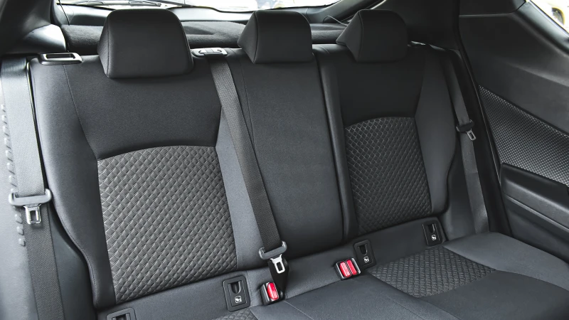 Toyota C-HR 2.0 Hybrid Club Automatic, снимка 11 - Автомобили и джипове - 51264360