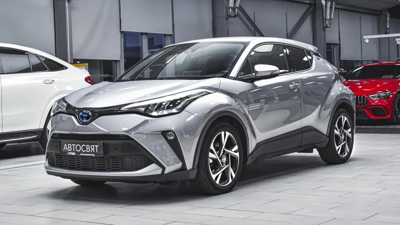 Toyota C-HR 2.0 Hybrid Club Automatic, снимка 4 - Автомобили и джипове - 51264360