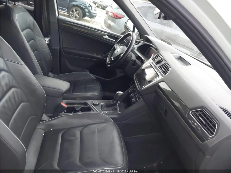 VW Tiguan SEL PREMIUM R-LINE* DIGITAL* ПОДГРЕВ, снимка 7 - Автомобили и джипове - 52755442