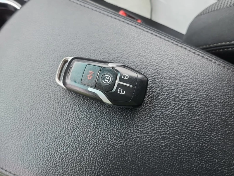 Ford Explorer * XLT * CARFAX * БЕЗ ПЪРВОНАЧАЛНА ВНОСКА, снимка 8 - Автомобили и джипове - 53098256