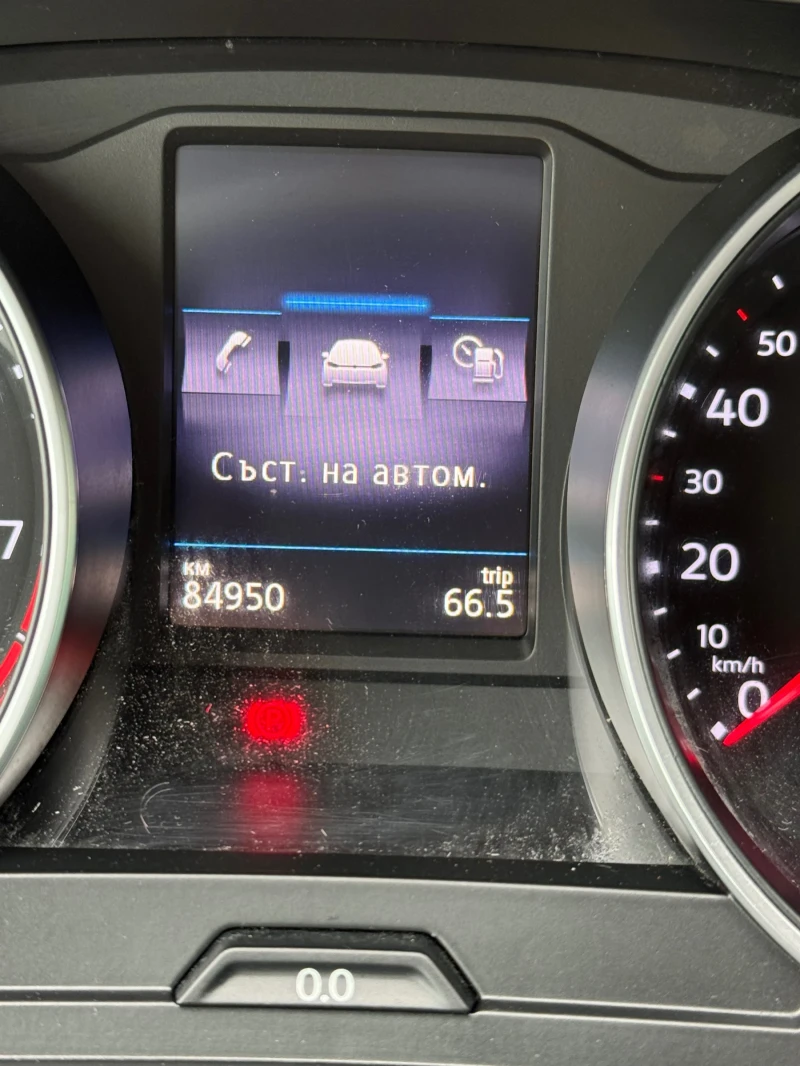 VW Tiguan 1.4, снимка 10 - Автомобили и джипове - 53178637