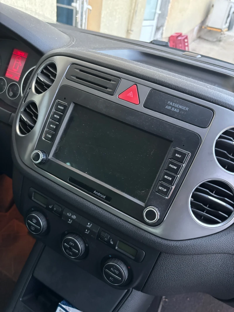 VW Tiguan, снимка 4 - Автомобили и джипове - 53200843