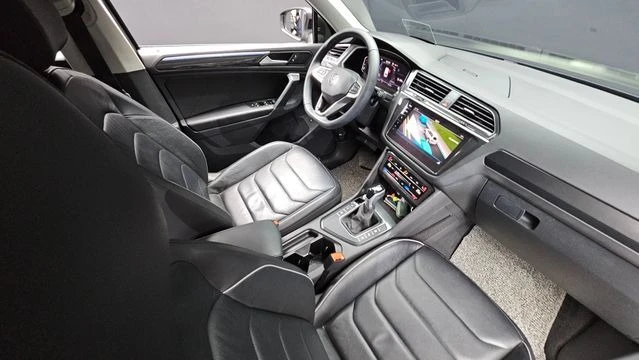 VW Tiguan 2.0 TDI Prestige | HUD | Адаптивен круиз | 360 , снимка 7 - Автомобили и джипове - 55663326