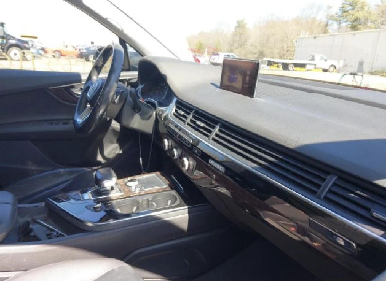 Audi Q7 KEYLESS* ПОДГРЕВ* ПАНОРАМА* МЪРТВА ТОЧКА*  - изображение 7