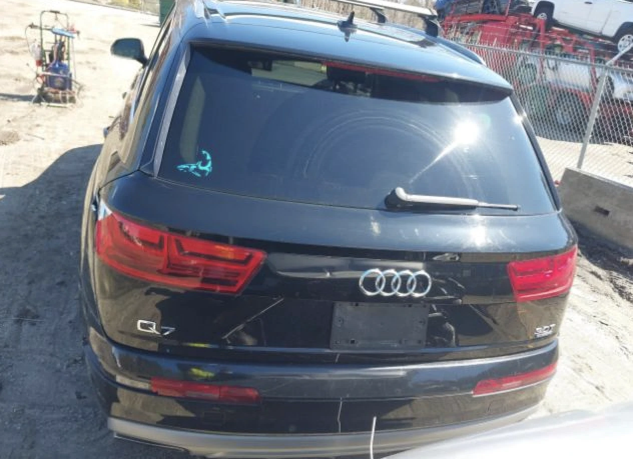 Audi Q7 KEYLESS* ПОДГРЕВ* ПАНОРАМА* МЪРТВА ТОЧКА*  - изображение 5