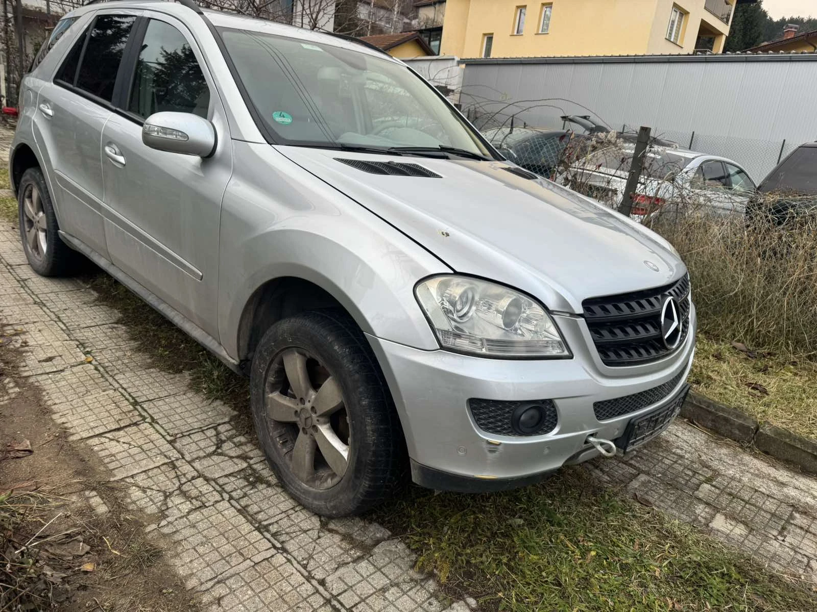 Mercedes-Benz ML 350 272.   3 | Mobile.bg   1