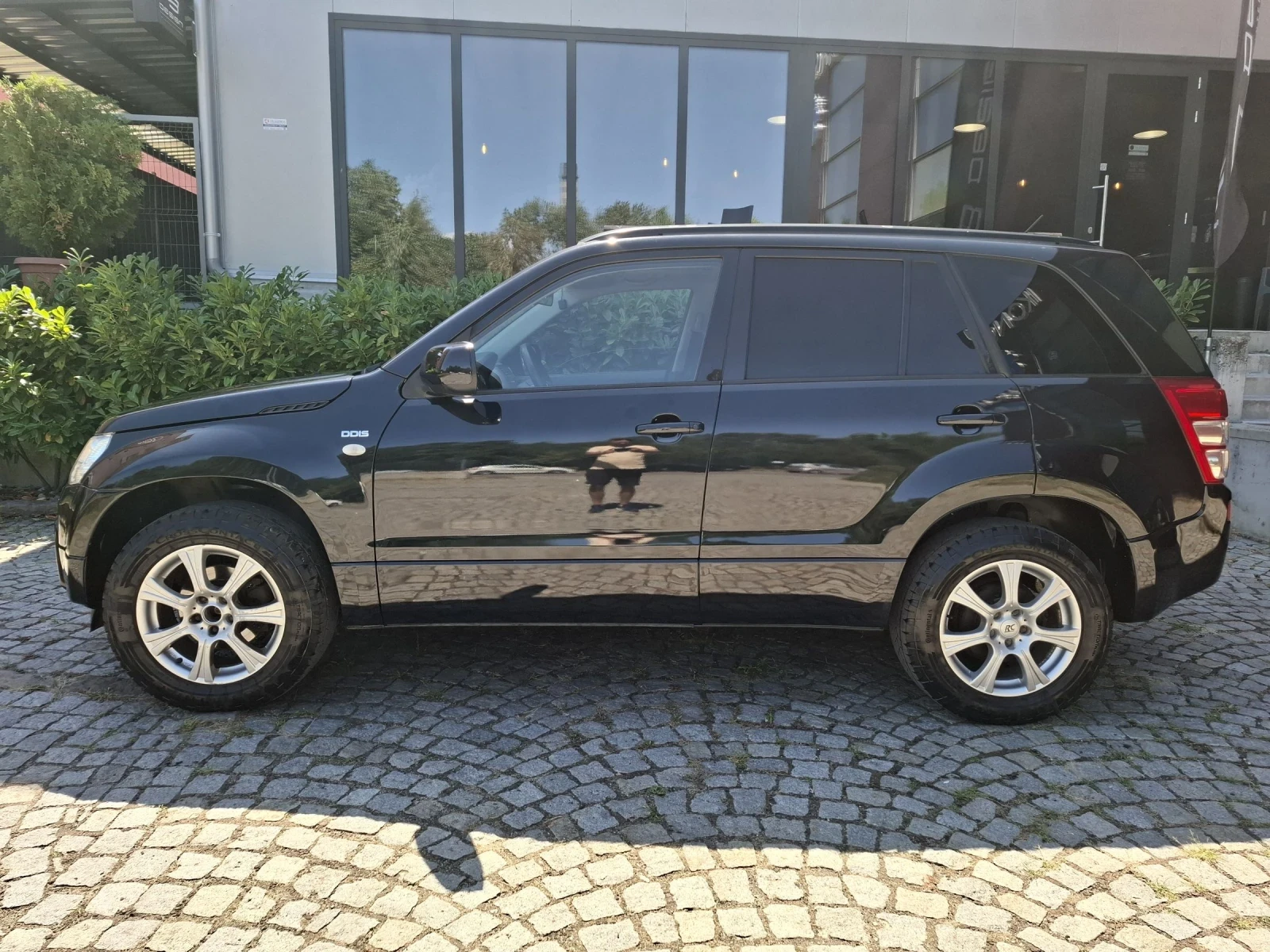 Suzuki Grand vitara 1.9DDIS-129к.с.КОЖА* НАВИ* ШИБЕДАХ* 4Х4* КЛИМАТРОН - изображение 2