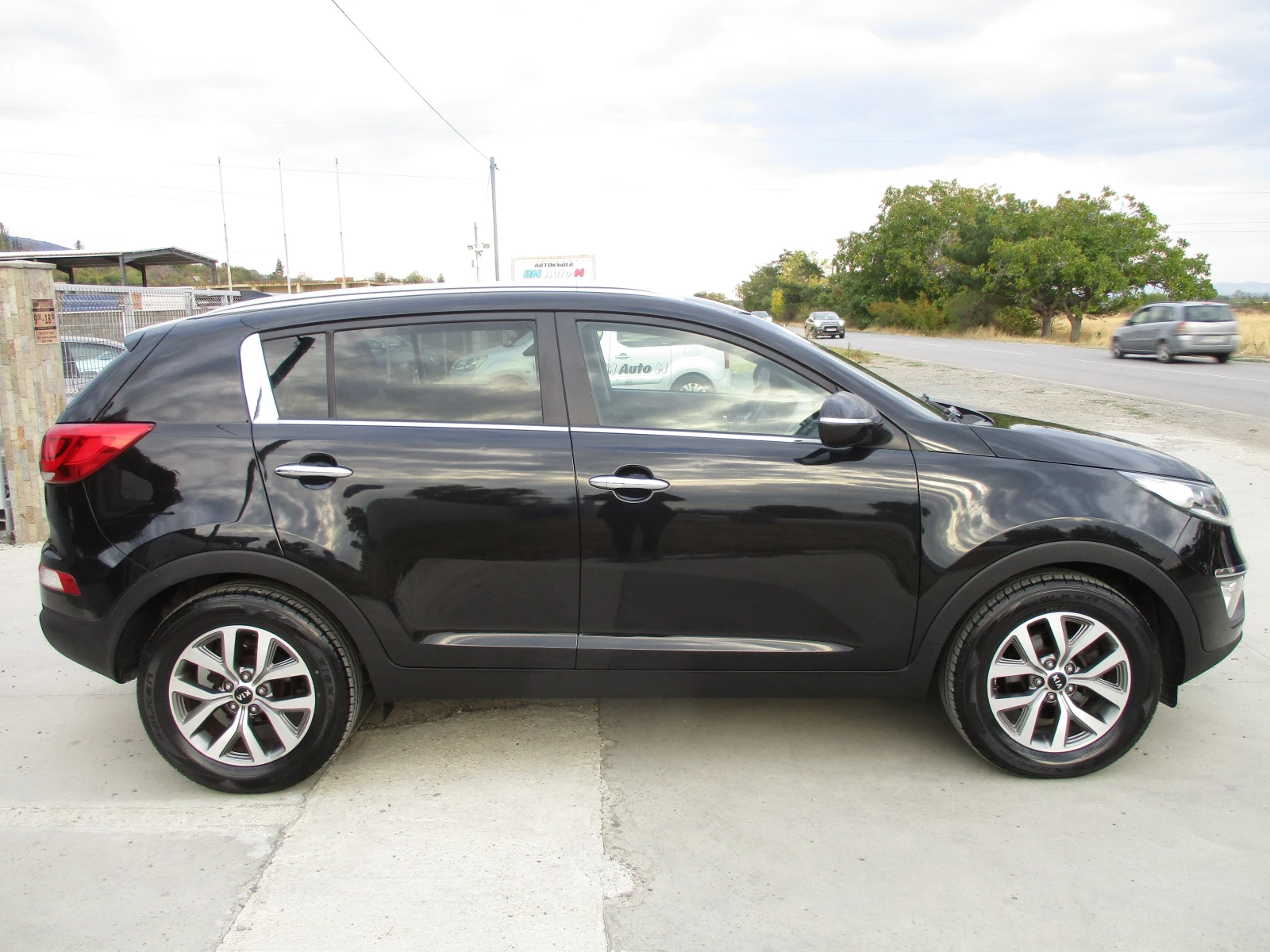 Kia Sportage 1.6/ГАЗ-БЕНЗИН/134кс./КАТО НОВА - изображение 3