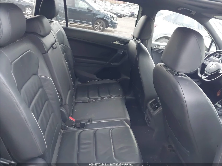 VW Tiguan SEL PREMIUM R-LINE* DIGITAL* ПОДГРЕВ - изображение 8