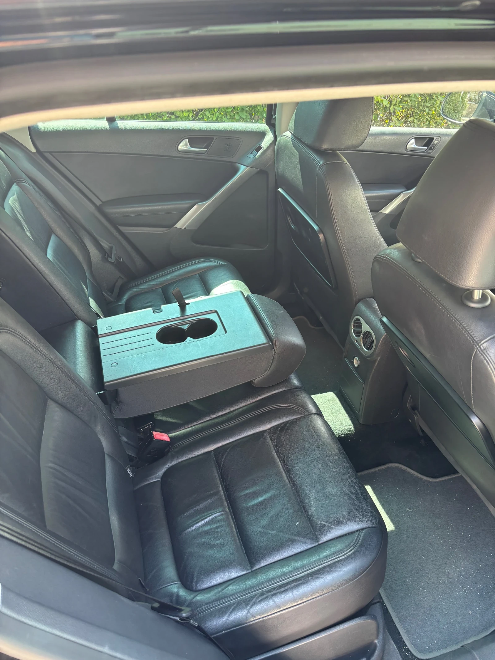 VW Tiguan, снимка 14 - Автомобили и джипове - 53599909