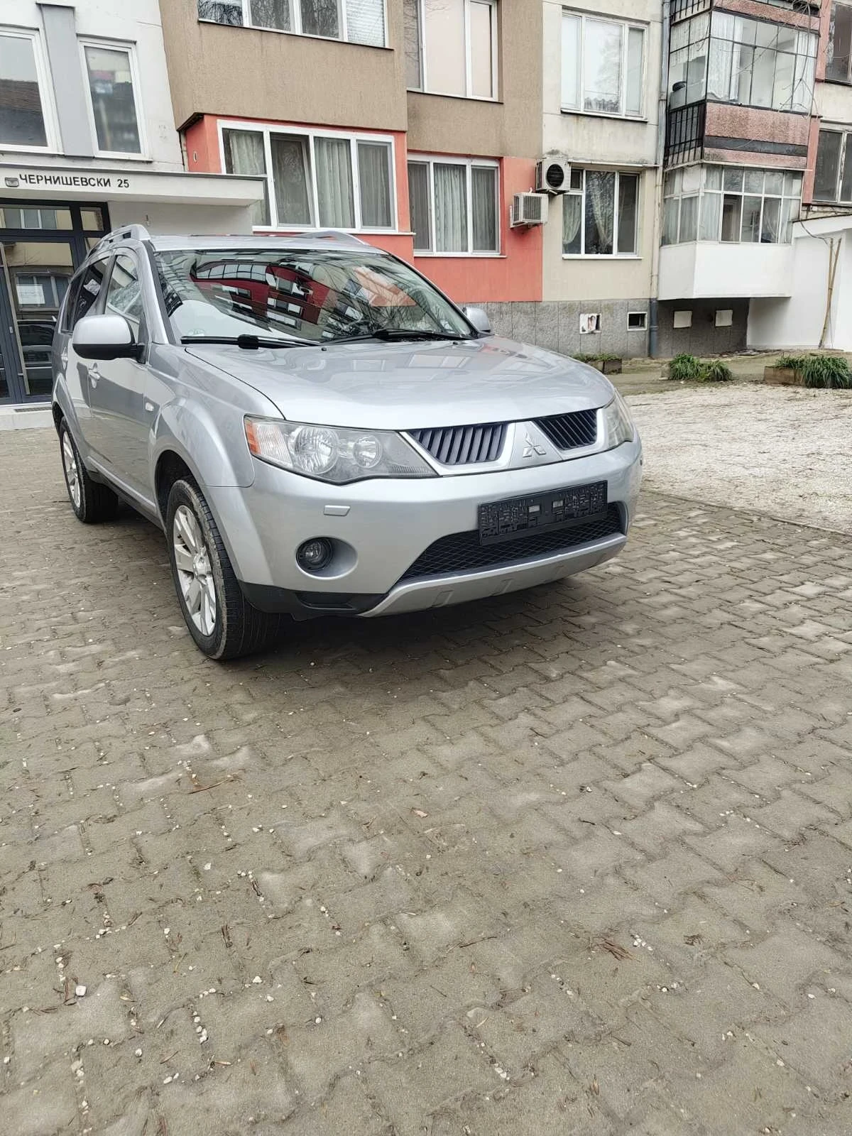 Mitsubishi Outlander 2.4 Автоматик/Газ 4х4/кожа, снимка 3 - Автомобили и джипове - 54041705