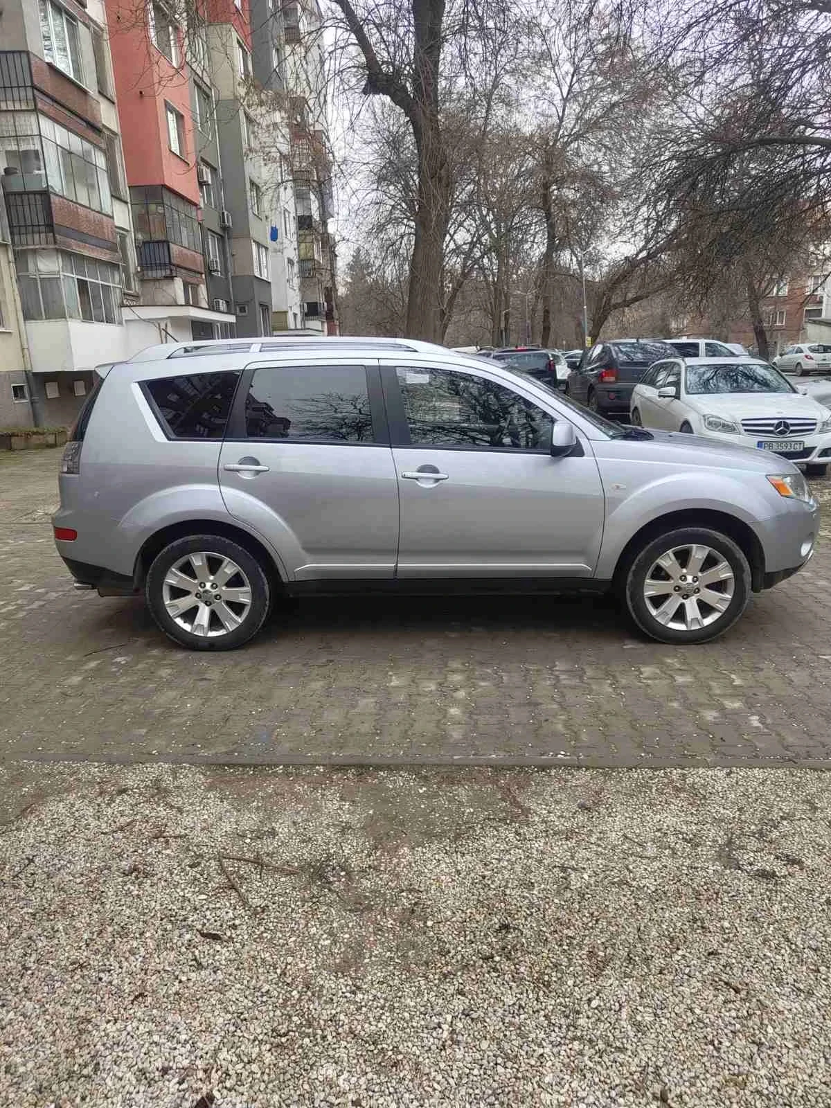 Mitsubishi Outlander 2.4 Автоматик/Газ 4х4/кожа, снимка 8 - Автомобили и джипове - 54041705