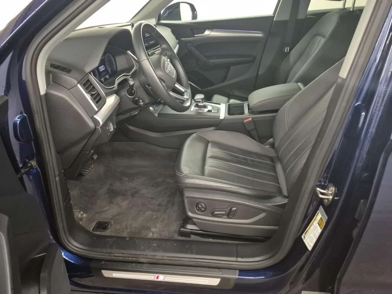 Audi Q5 PROGRESSIV| DISTRONIC| PANO| ПОДГРЕВИ| 2 КЛЮЧА, снимка 9 - Автомобили и джипове - 54435743