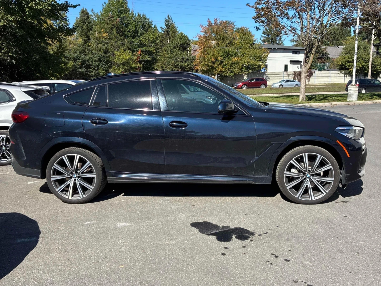 BMW X6 xDrive40i* M-pack* 360* H&K* Pano* Dist* HUD* Обду, снимка 4 - Автомобили и джипове - 56249601