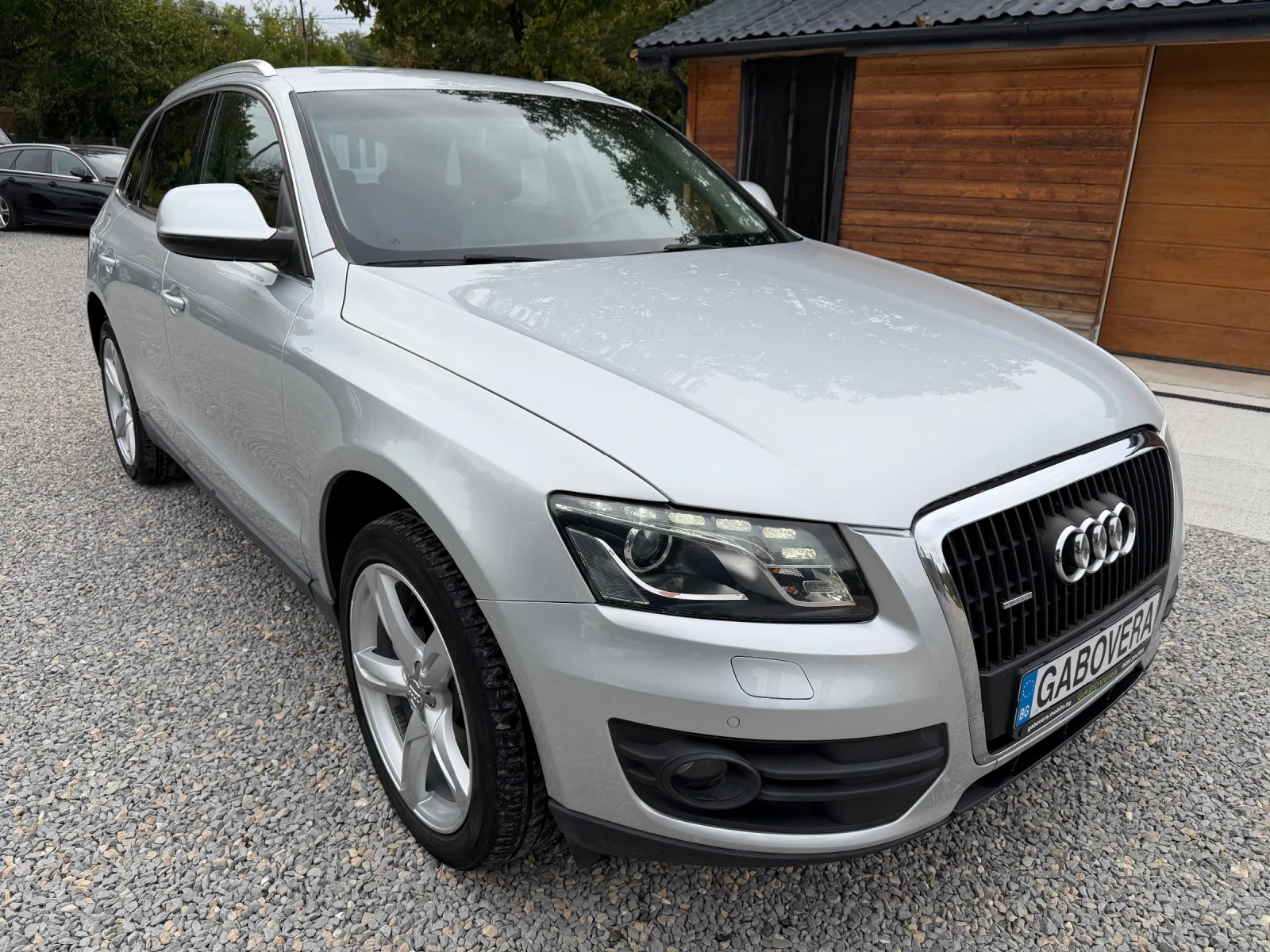 Audi Q5 3.0TDI - 4x4 Автоматик! Кожа!, снимка 2 - Автомобили и джипове - 56320479