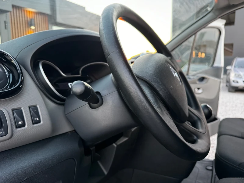 Renault Trafic Нов внос от Белгия топ, снимка 11 - Бусове и автобуси - 47713584