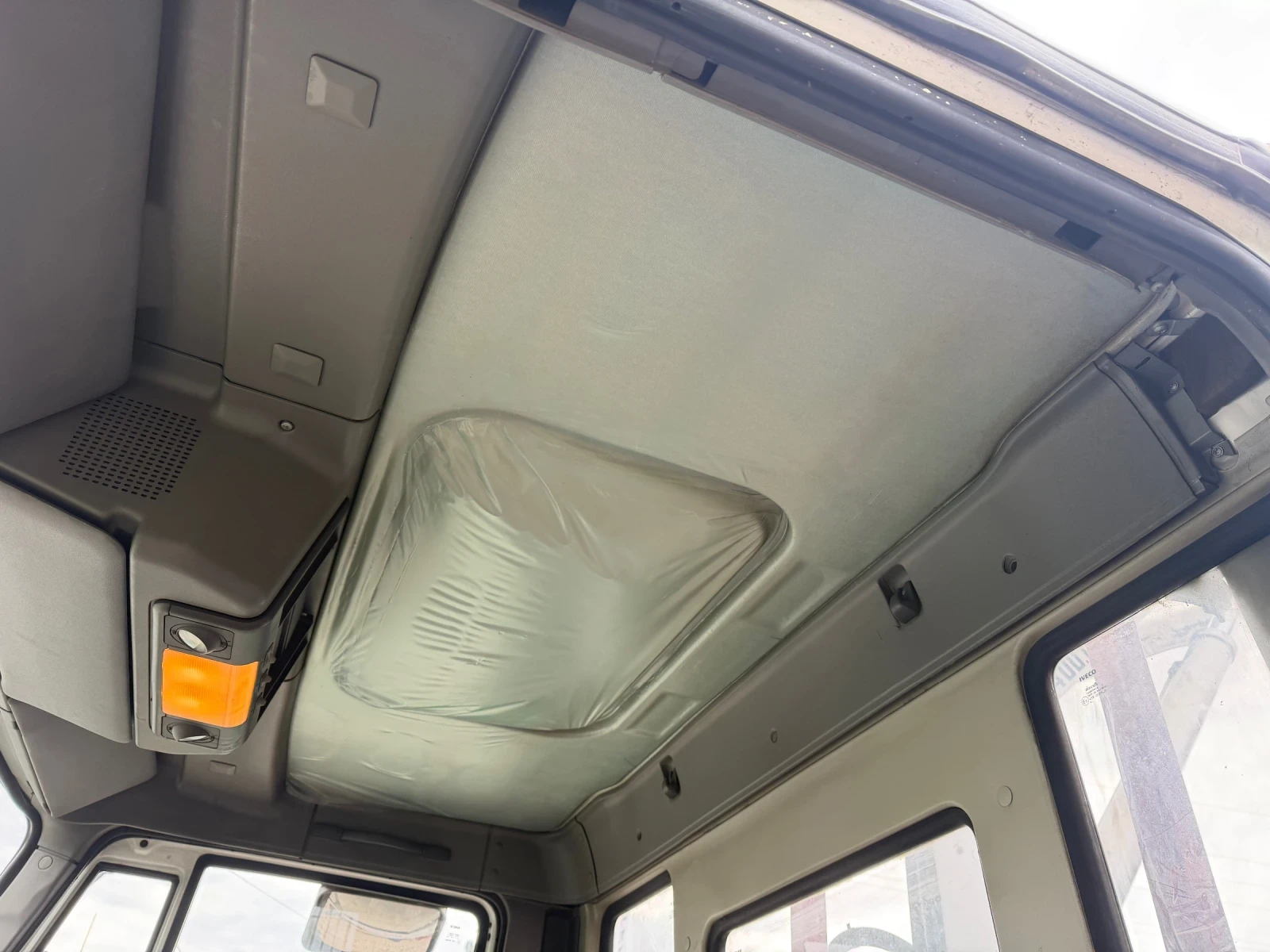 Iveco Daily 100E15* Тристранен самосвал + Кран, снимка 6 - Бусове и автобуси - 54354534