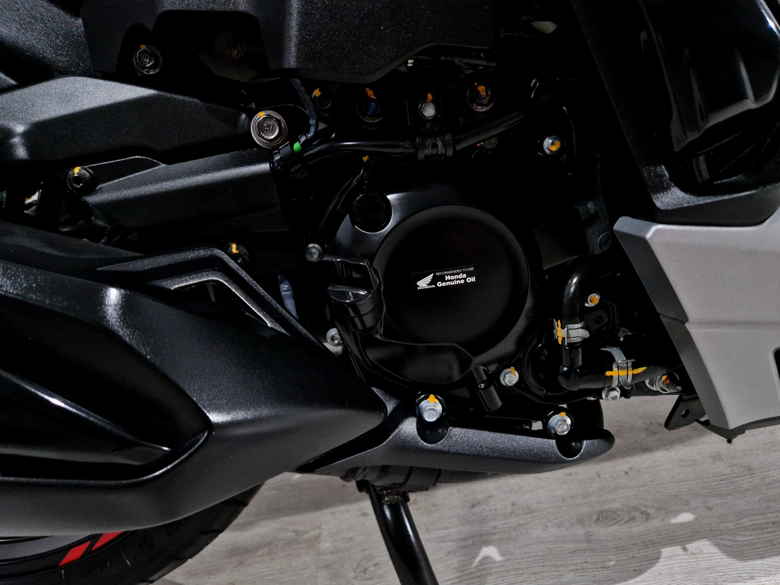 Honda Sh  350i SPORT ABS, LED, TC 2024г.!14085км!, снимка 13 - Мотоциклети и мототехника - 54934249