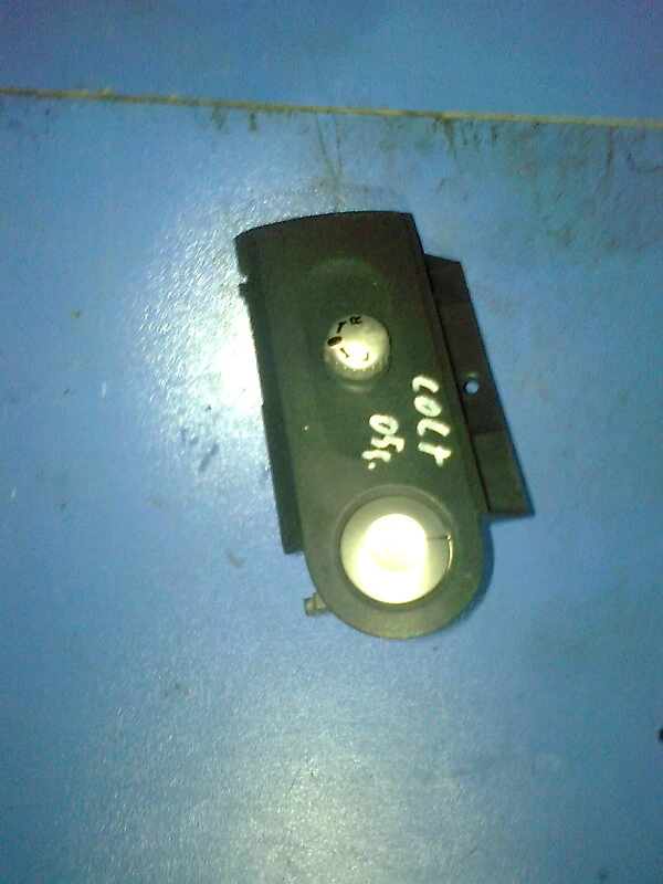 копче огледала за Мицубиши Колт 05г.