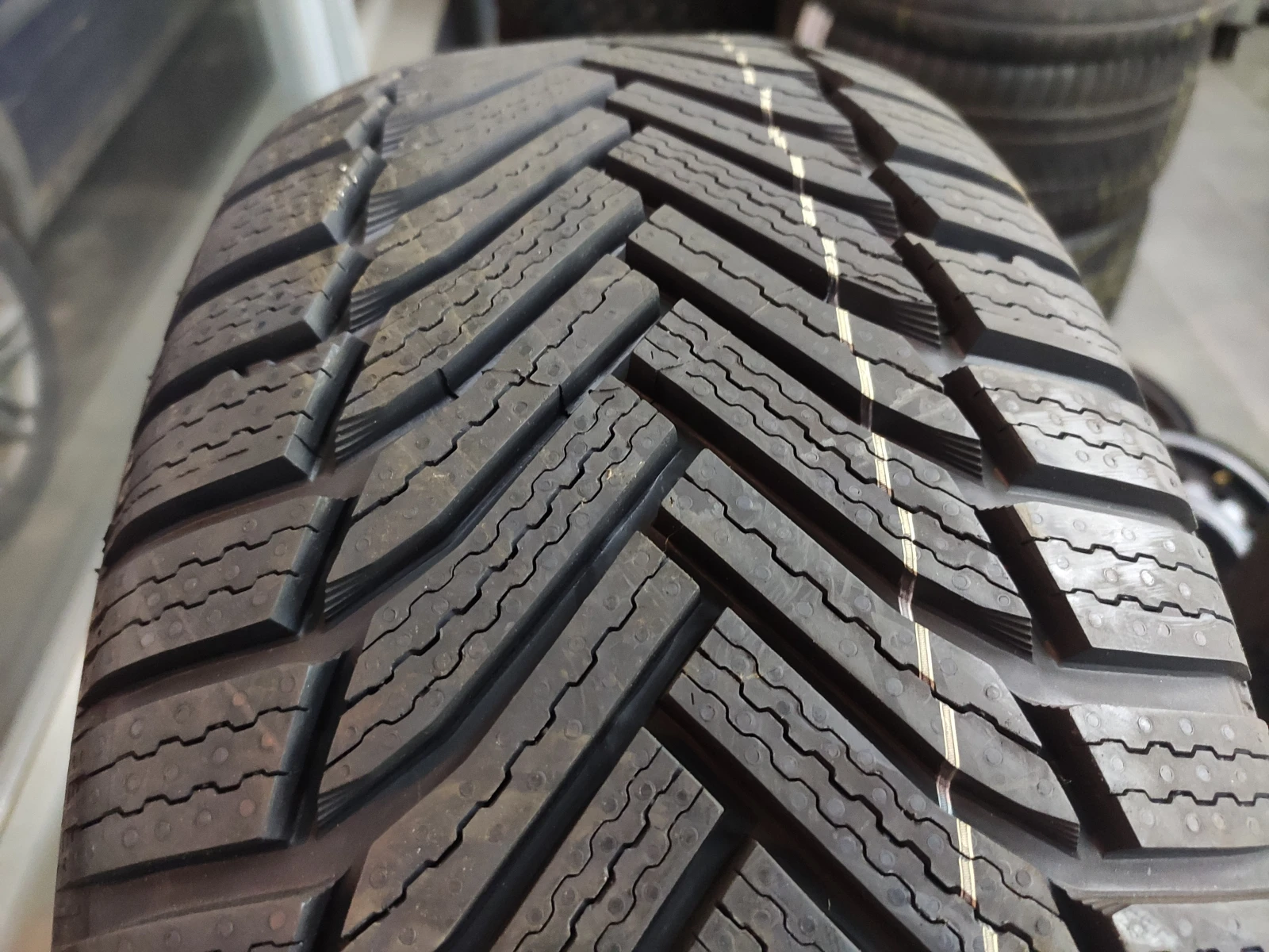  225/45R17 | Mobile.bg   2