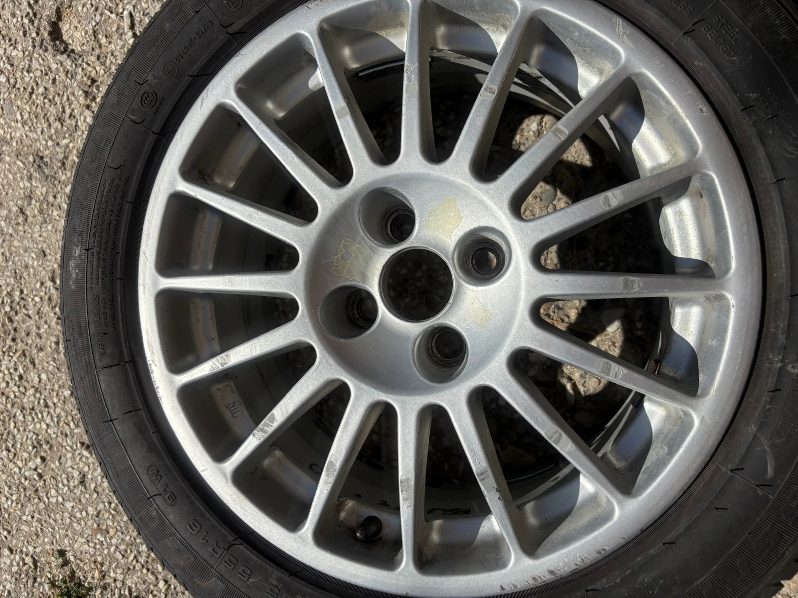���� � ������ 205/55R16 �� Toyota Corolla | Mobile.bg � ����������� 2