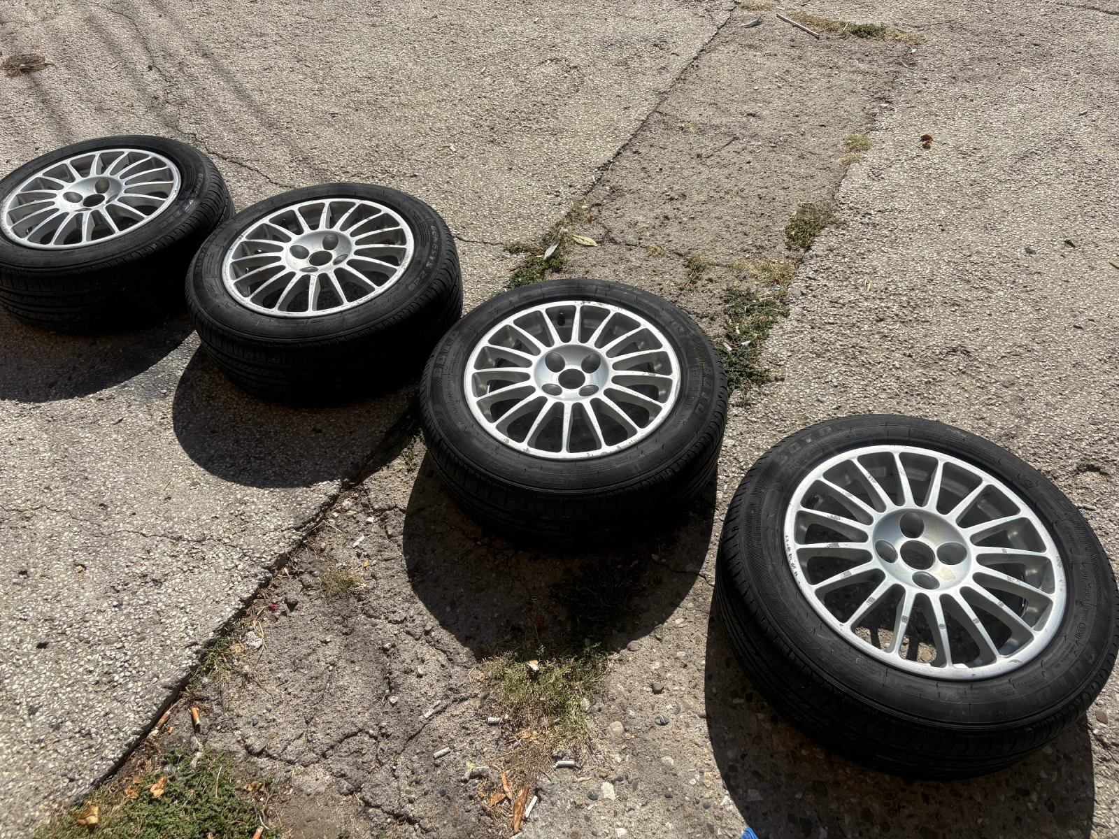 ���� � ������ 205/55R16 �� Toyota Corolla | Mobile.bg � ����������� 1