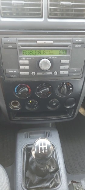 Ford Connect 1.8 tdci клима, снимка 11