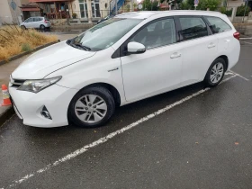 Toyota Auris Спрртвагон , снимка 8