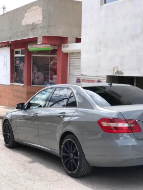 Mercedes-Benz E 200 Nardo Grey, снимка 5