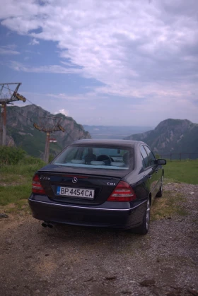 Mercedes-Benz C 220, снимка 2