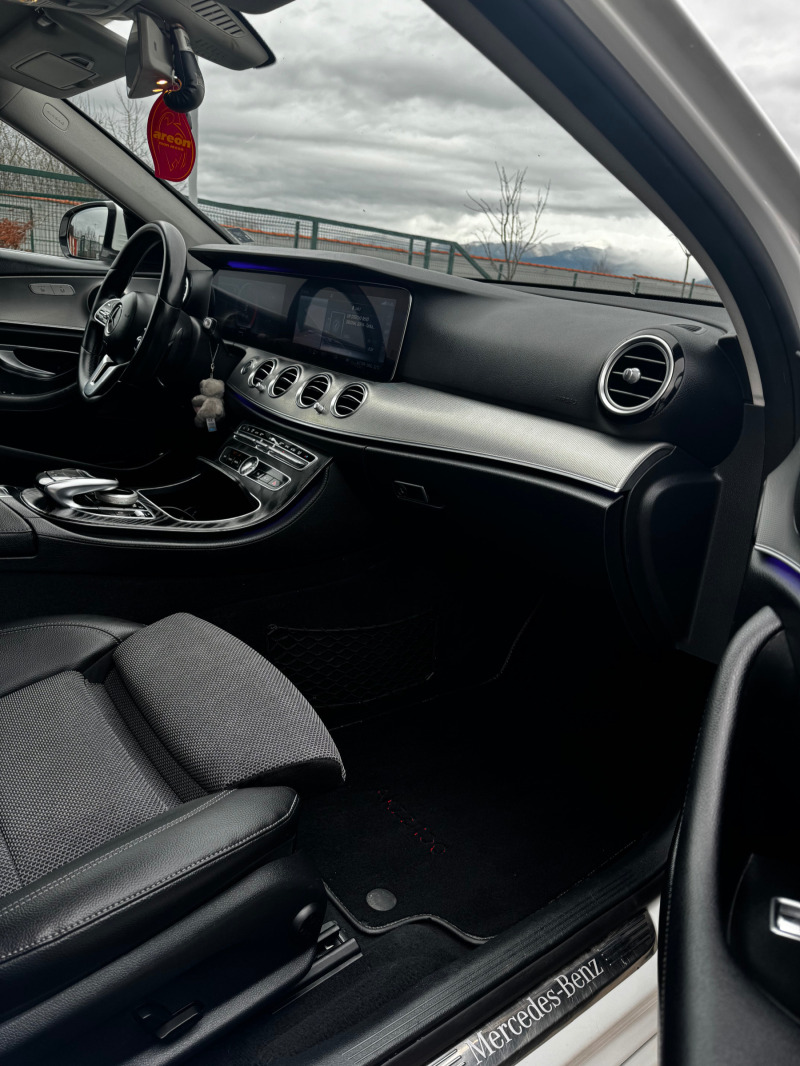 Mercedes-Benz E 220 Widescreen Top, снимка 11 - Автомобили и джипове - 46323174