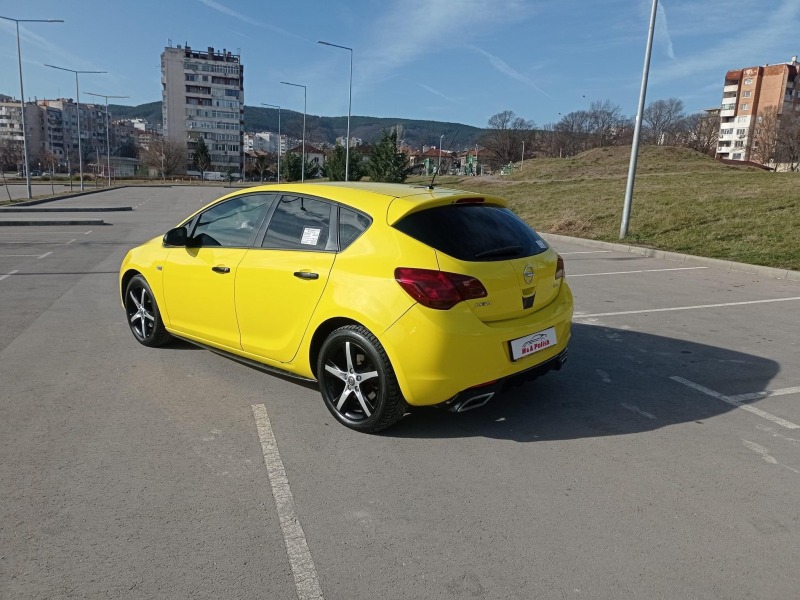 Opel Astra 1.7, снимка 5 - Автомобили и джипове - 46453071