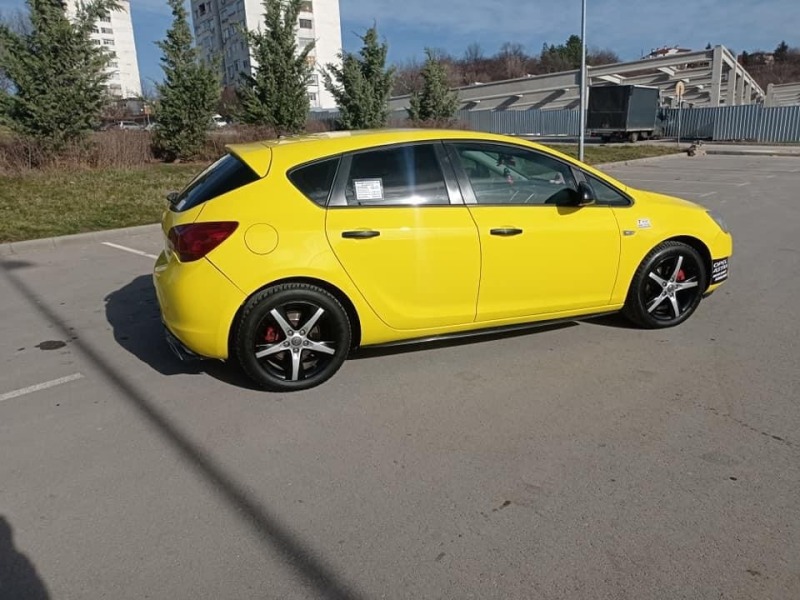 Opel Astra 1.7, снимка 8 - Автомобили и джипове - 46453071