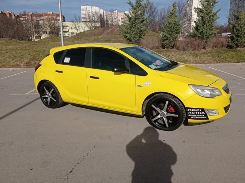 Opel Astra 1.7, снимка 10 - Автомобили и джипове - 46453071