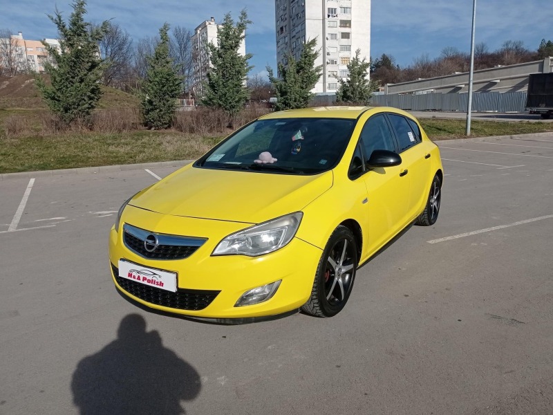 Opel Astra 1.7, снимка 1 - Автомобили и джипове - 46453071
