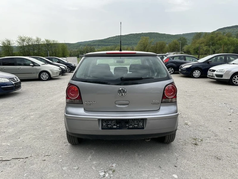 VW Polo 1.4/клима, снимка 3 - Автомобили и джипове - 47408618