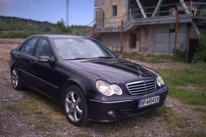 Mercedes-Benz C 220, снимка 1 - Автомобили и джипове - 48722728