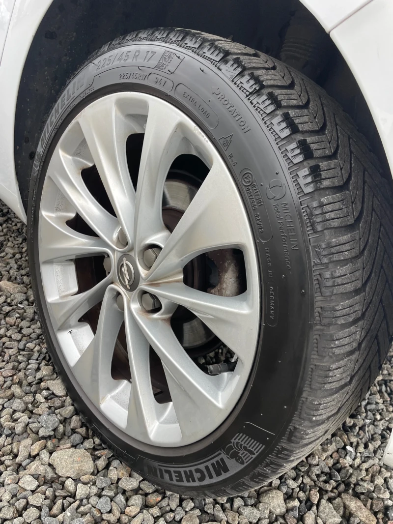 Opel Astra 1.6 CDTI АВТОМАТИК, снимка 12 - Автомобили и джипове - 52122995